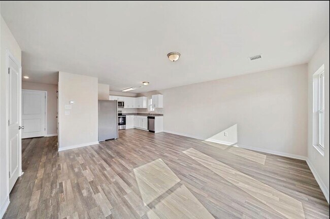 Building Photo - 149 Ivy St