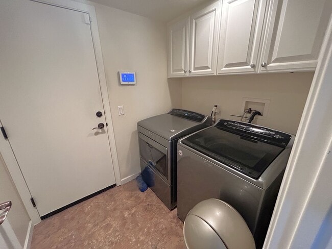 Building Photo - 17871 Shady View Dr