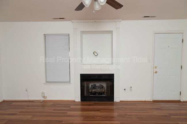 Building Photo - 3940 Horse Run Glen