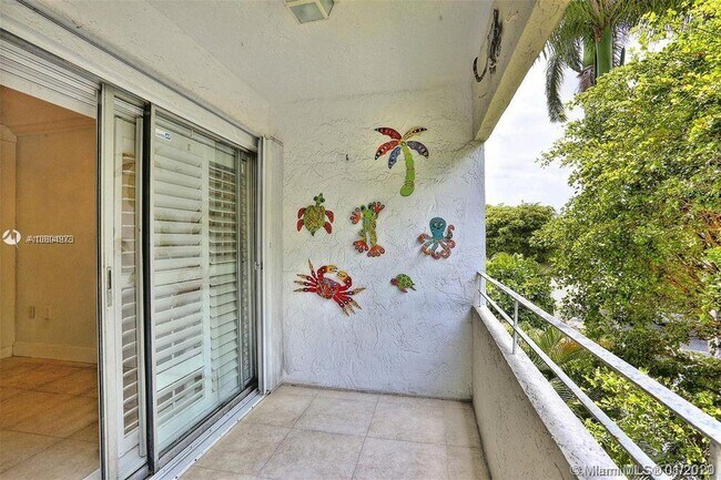 Building Photo - 5838 SW 74th Terrace