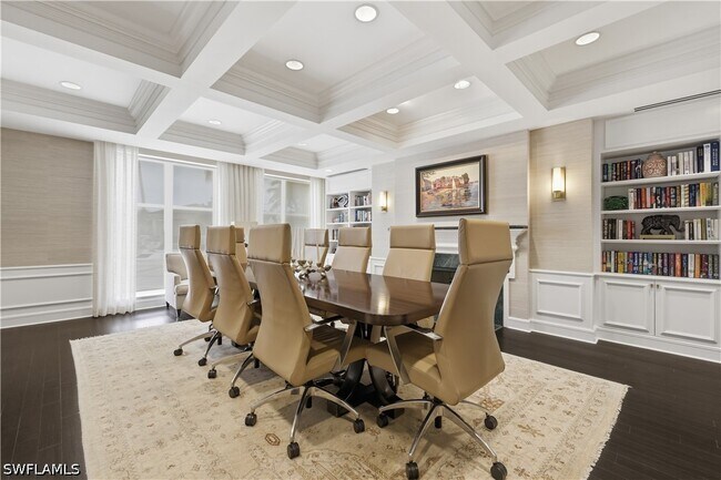 Building Photo - 8665 Bay Colony Dr