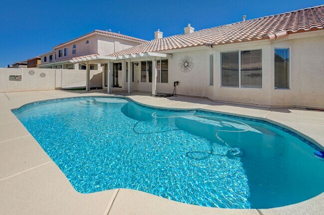 Building Photo - 472 Staghorn Pass Ave