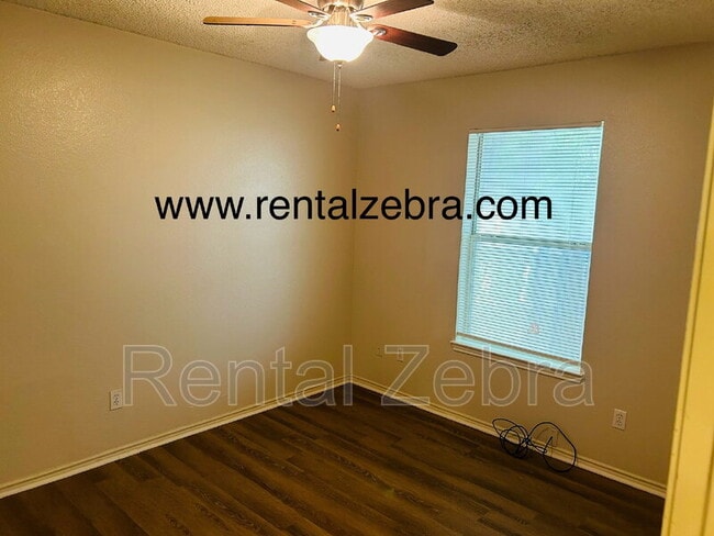 Building Photo - 5641 Springtide Dr