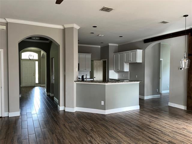 Building Photo - 1503 N Lynn Dr