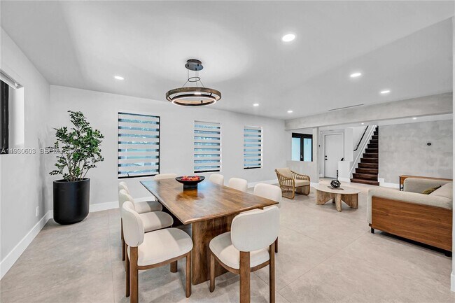 Building Photo - 11340 SW 74th Ct