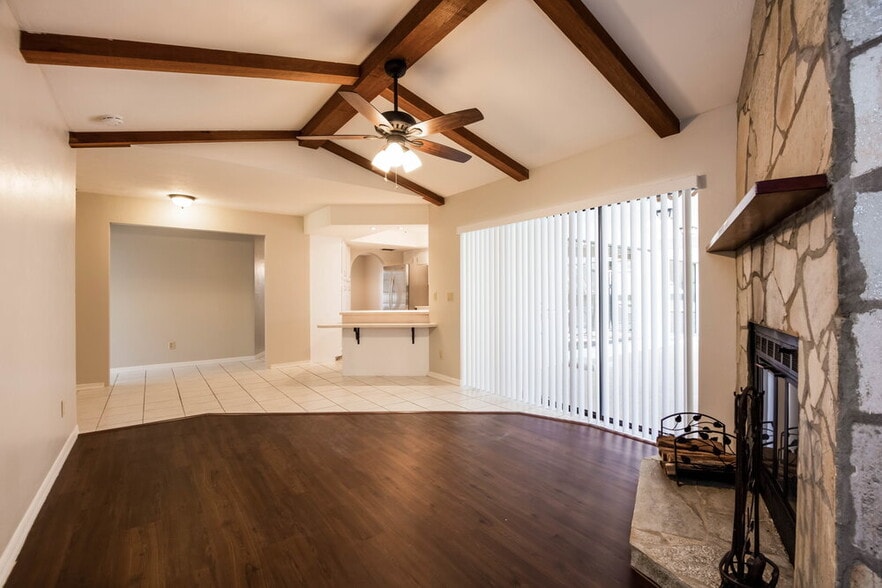 Building Photo - 1432 SE 17th Terrace