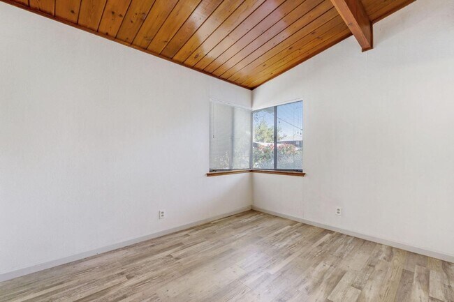 Building Photo - 515-517-517 K St