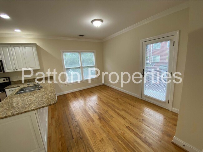 Building Photo - 1308 Pulaski St