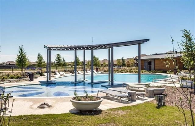 Building Photo - 908 Lamp Post Ln