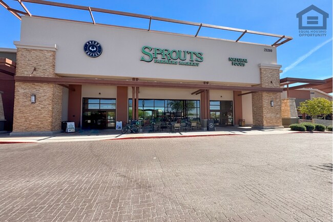 Building Photo - 2Bed/2Bath 2nd Floor Condo in North Scottsdale! Ready for Immediate Move-In! -- Gated Community! ...