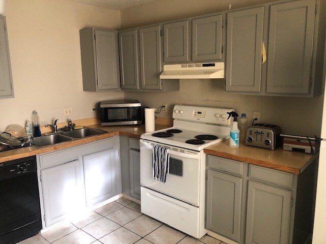 Building Photo - 110 Villa Ct