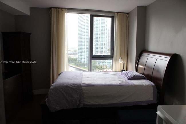 Building Photo - 31 SE 6th St