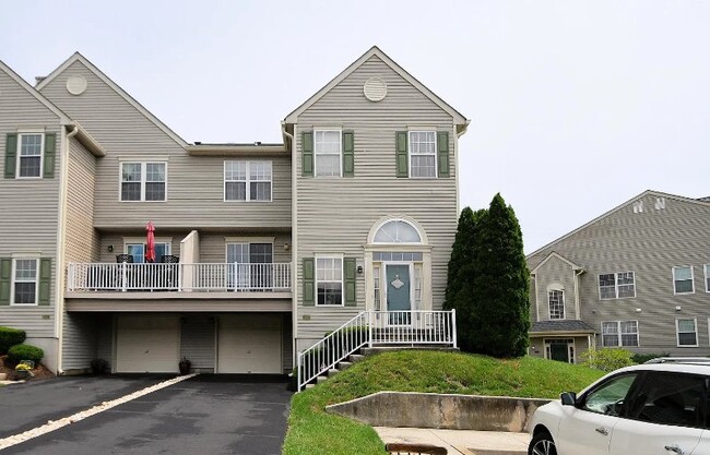 Building Photo - 609 Hamilton St