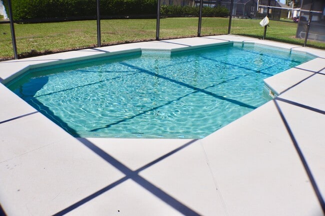 Building Photo - 1317 Casterton Cir