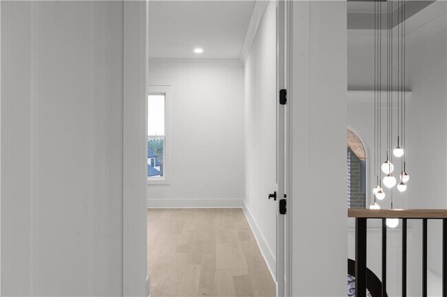 Building Photo - 409 Thunder Rd