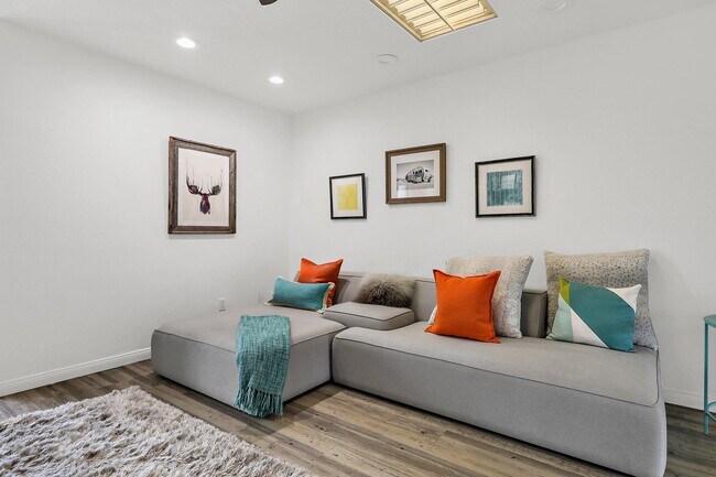 Building Photo - 27 Cll Encinitas