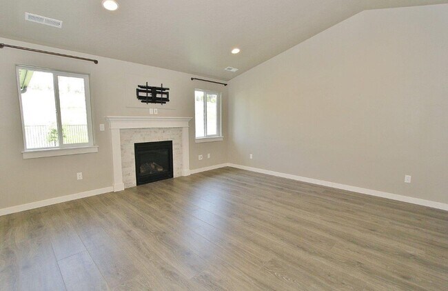 Building Photo - 10510 W Daylily Ave