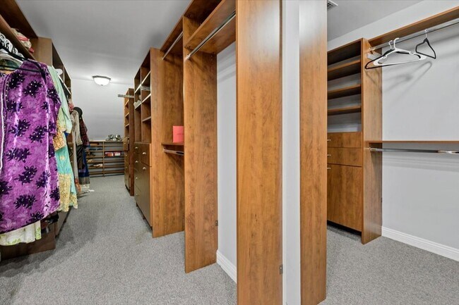 Building Photo - 4206 Royal Fox Dr