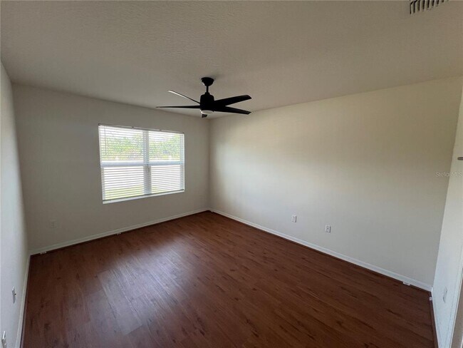 Building Photo - 1143 Cambridge Dr