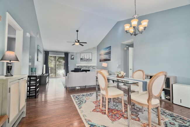 Building Photo - Modern Comfort and Convenience in Citadel ...