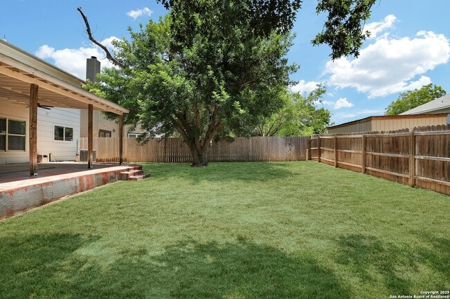 Building Photo - 13211 Lost Lake Dr