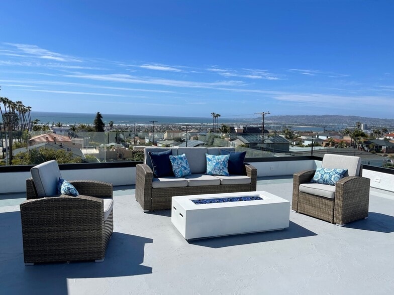 Ocean View from Rooftop Deck - 4386 Newport Ave