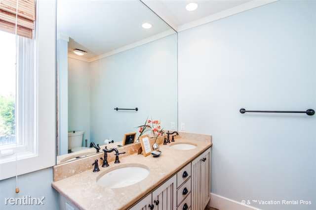 Building Photo - 25 Corrine Ln