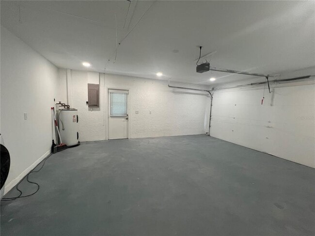 Building Photo - 22472 Tennyson Ave