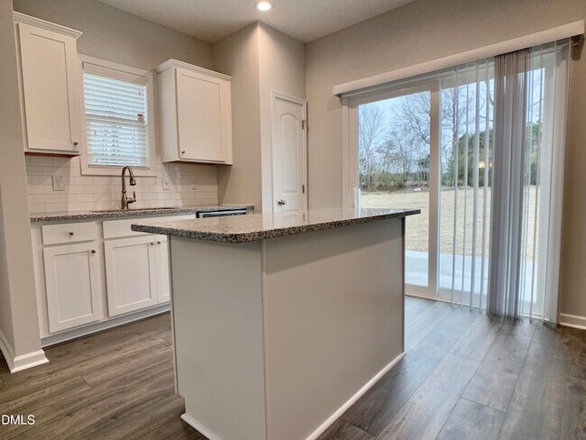 Building Photo - 130 Henhouse Ct