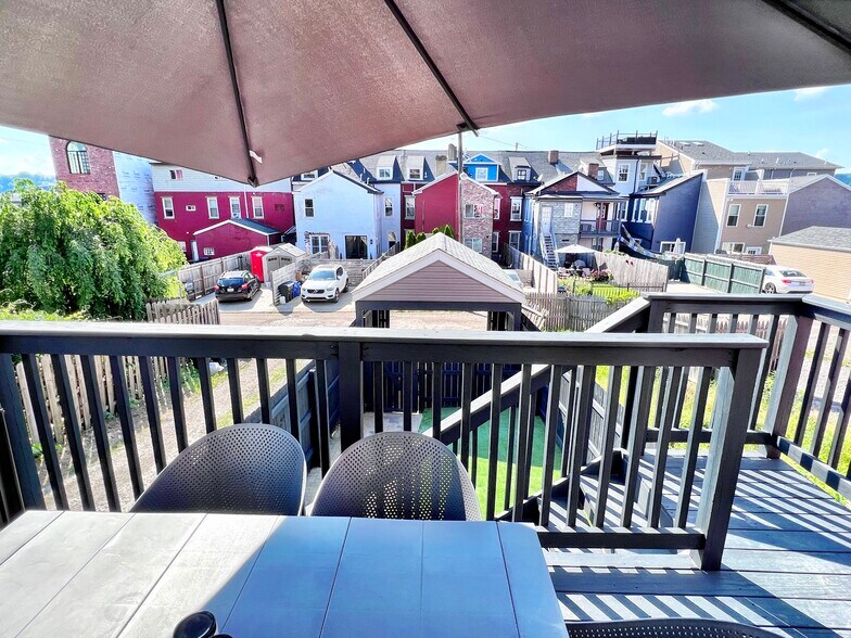 Building Photo - 3607 Charlotte St