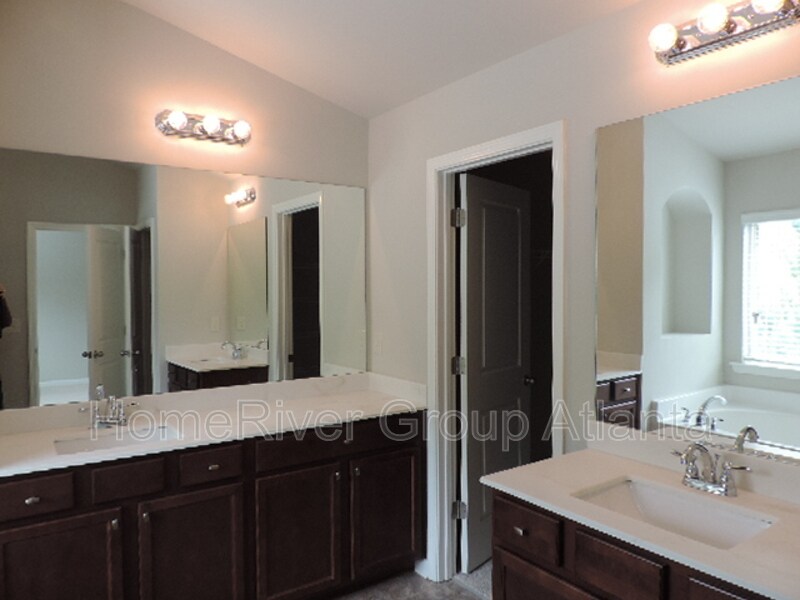 Building Photo - 1292 Brookmere Way