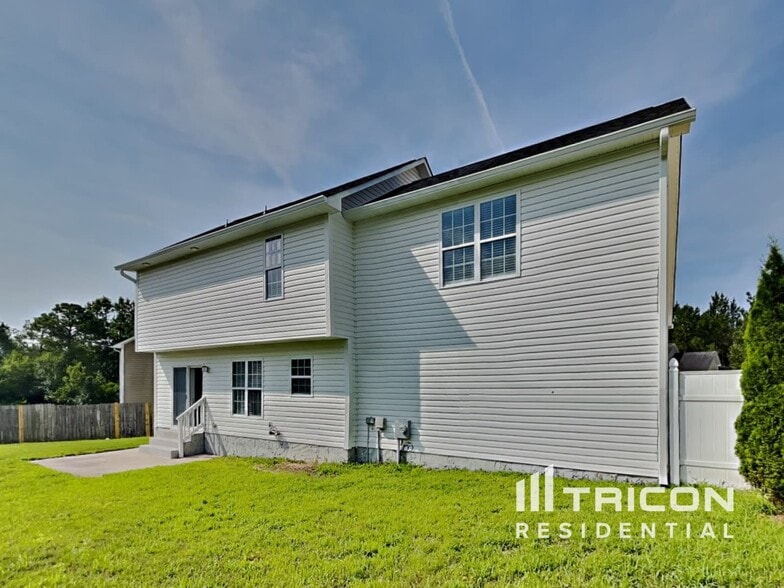 Building Photo - 67 British Ln