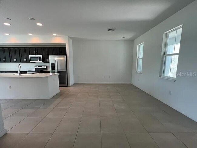 Building Photo - 1004 La Mirada Ct