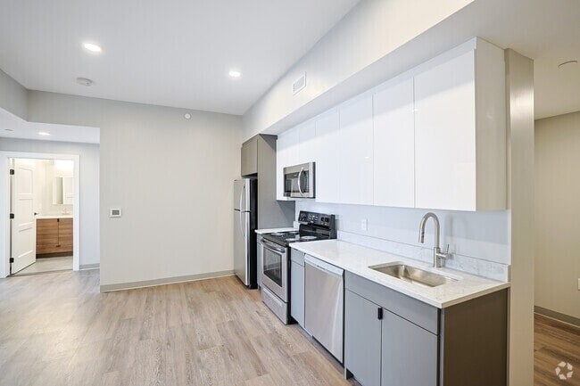 Building Photo - 100 Hemenway St