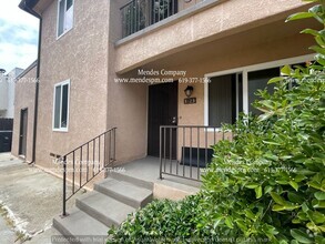 Building Photo - Charming 2 bd / 1 bth Apartment Nestled in...