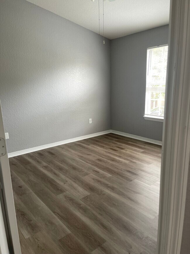 Building Photo - 839 Grand Regency Pointe