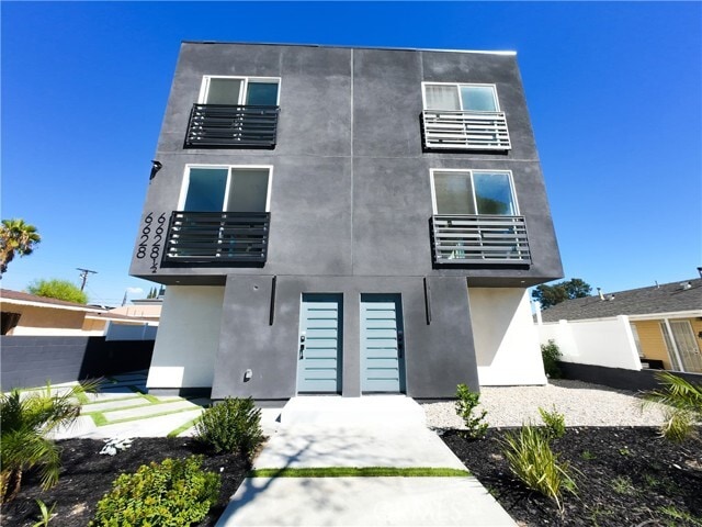 Building Photo - 6628 Camellia Ave