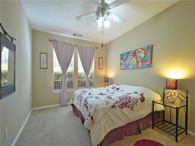 Building Photo - 2409 Tivoli Dr