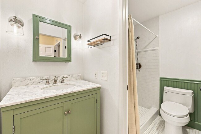 Building Photo - 3836 Creststone Pl