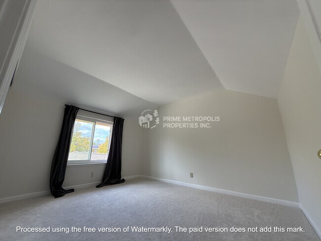 Building Photo - 2346 Montezuma Dr