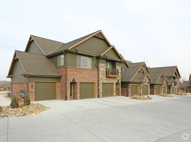 Building Photo - Bellbrook Townhome Apartments