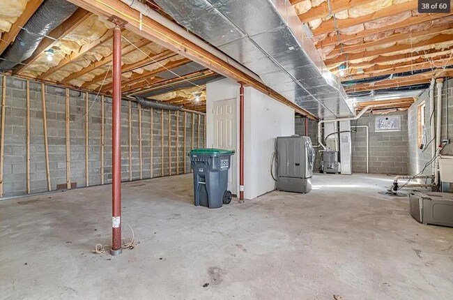 Building Photo - 3290 Birch Hill Dr