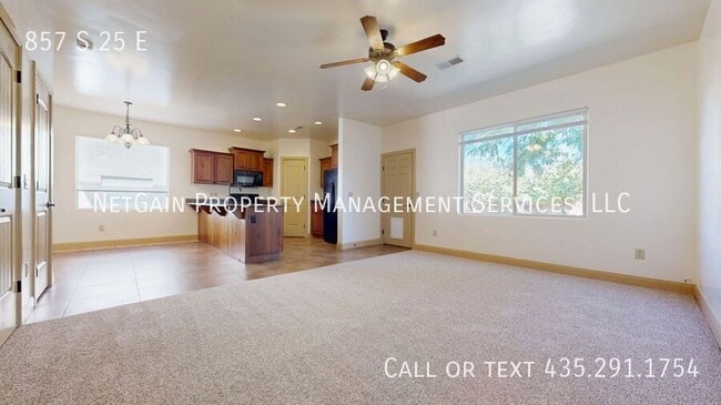 Building Photo - 857 S 25 E