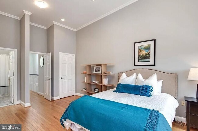 Building Photo - 1612 5th St NW