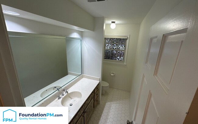 Building Photo - 7939 Dovie Ln