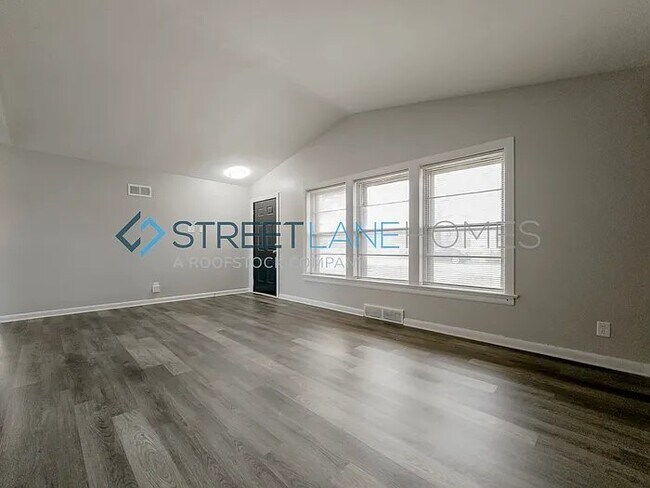 Building Photo - 1740 Carolyn Park Dr