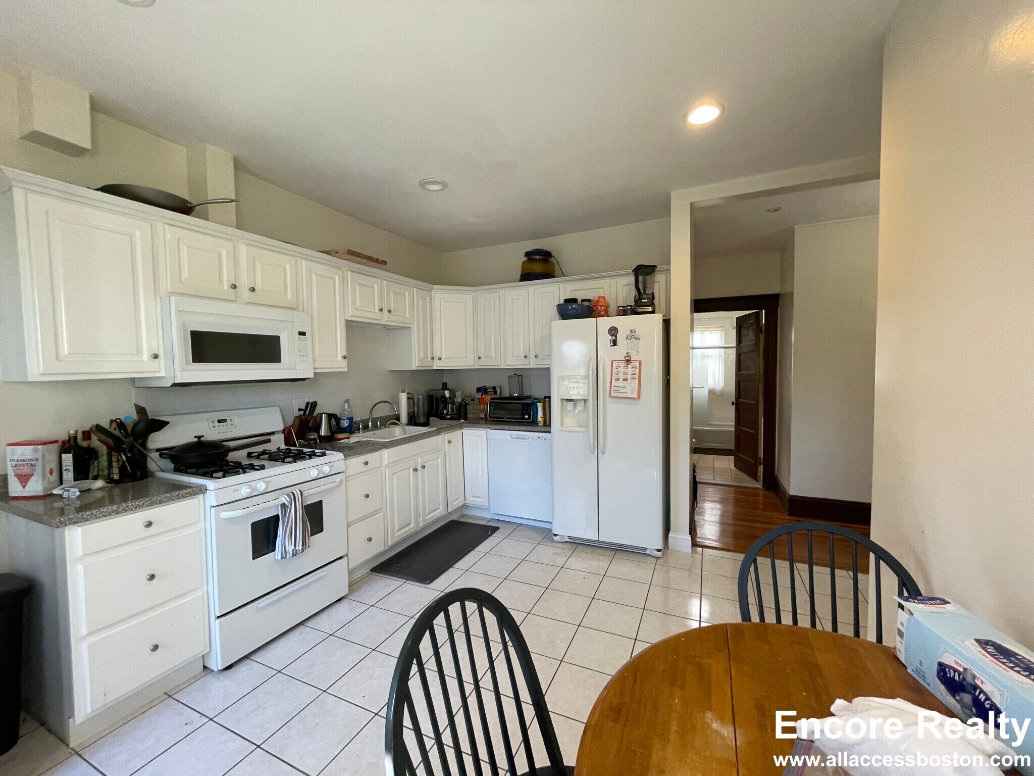 Building Photo - 56 Hobson St