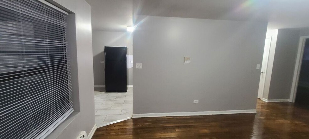 Building Photo - 6205 S Michigan Ave