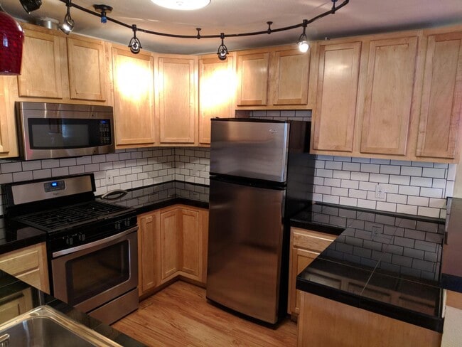 Building Photo - 4365 Comanche Dr