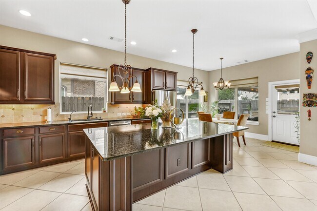 Building Photo - 28606 Rolling Ridge Dr